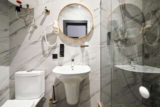 Отель Отель Classic Киев Бюджетный двухместный номер без окна с 1 кроватью или 2 отдельными кроватями-1