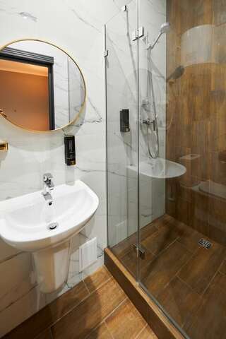 Отель Отель Classic Киев Улучшенный стандартный двухместный номер с 1 кроватью или 2 отдельными кроватями-7