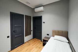 Отель Отель Classic Киев Одноместный номер эконом-класса без окон-2