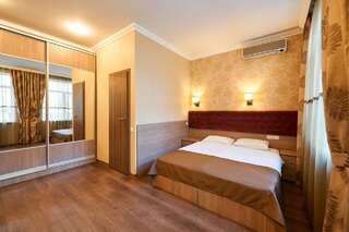 Отель Отель Classic Киев Классический люкс-2