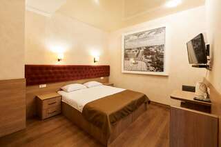 Отель Отель Classic Киев Двухместный номер эконом-класса с 1 кроватью или 2 отдельными кроватями (без окон)-2