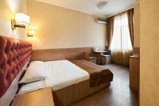 Отель Отель Classic Киев Стандартный двухместный номер с 1 кроватью или 2 отдельными кроватями-3