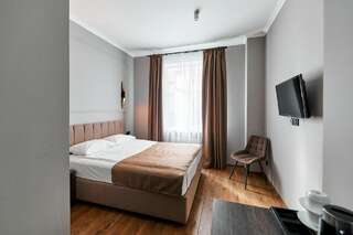 Отель Отель Classic Киев Улучшенный стандартный двухместный номер с 1 кроватью или 2 отдельными кроватями-1